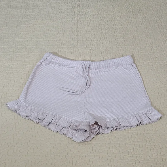 Princess Polly waffle knit high waist ruffle shorts size 12 - Picture 3 of 7